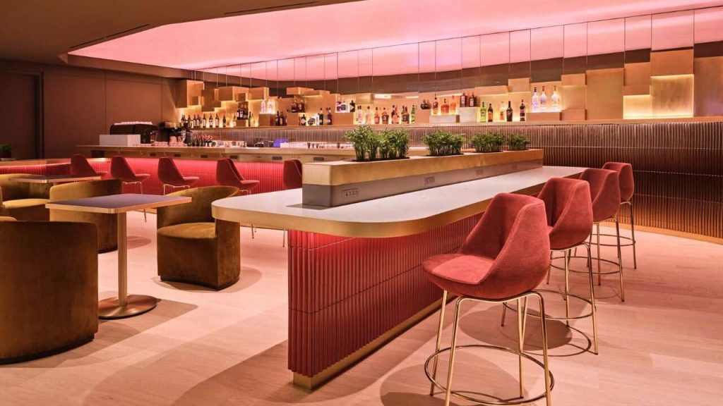 Alaska Airlines Lounge at Terminal 6, Los Angeles International Airport (LAX)